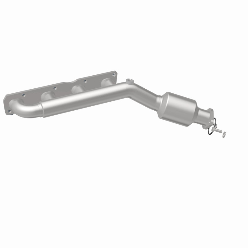 Nissan Armada Catalytic Converter - Magnaflow - OEM Grade Direct-Fit - `05-`15