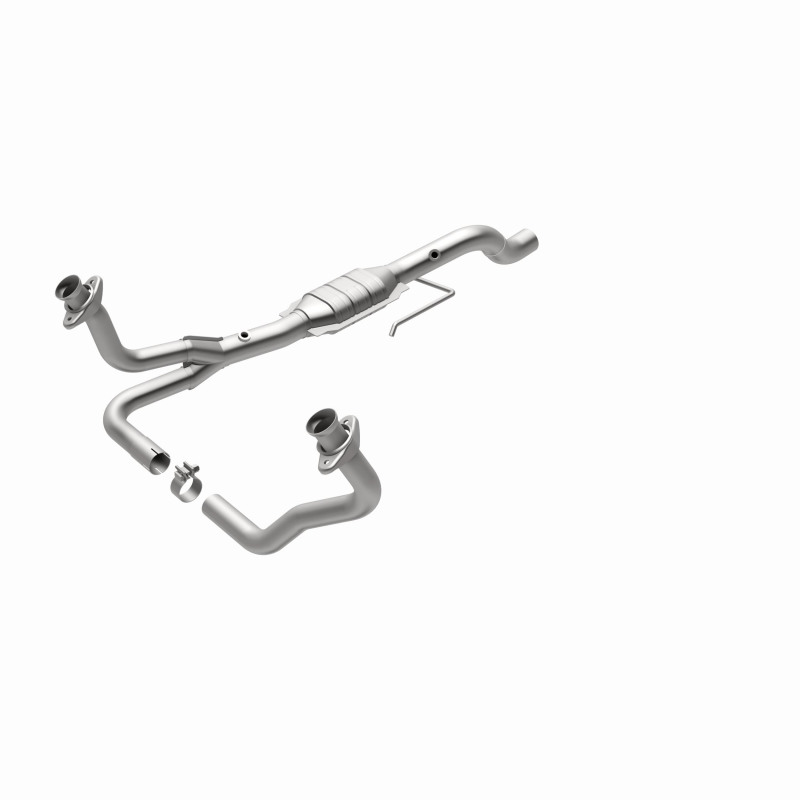 Dodge Dakota Catalytic Converter - Magnaflow - OEM Grade Federal/EPA Compliant Direct-Fit - `00-`03