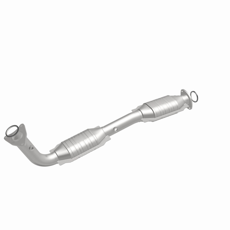Toyota Sequoia Catalytic Converter - Magnaflow - OEM Grade Federal/EPA Compliant Direct-Fit - `08-`22