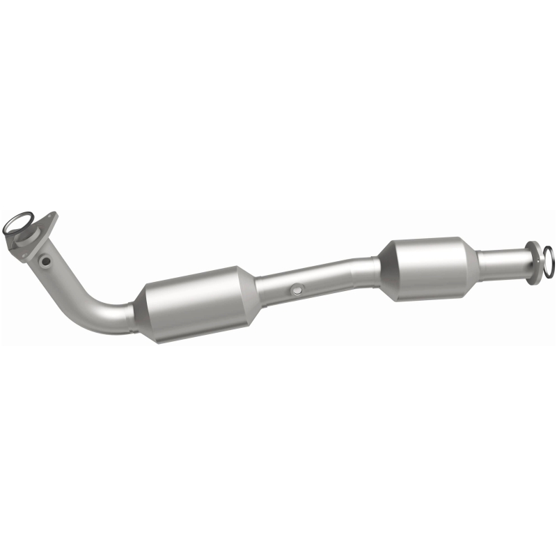 Toyota Sequoia Catalytic Converter - Magnaflow - OEM Grade Federal/EPA Compliant Direct-Fit - `08-`22