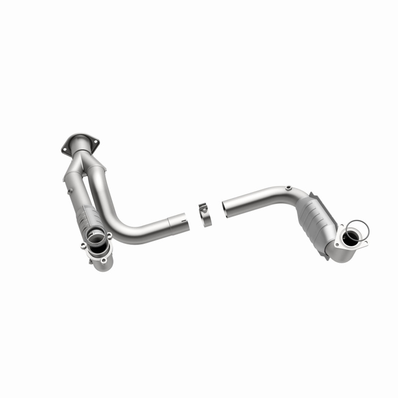 Hummer H2 Catalytic Converter - Magnaflow - OEM Grade Federal/EPA Compliant Direct-Fit - `07-`09