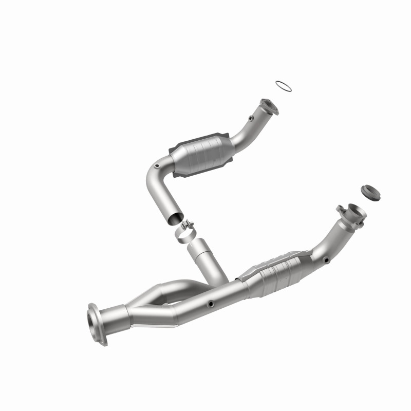 Hummer H2 Catalytic Converter - Magnaflow - OEM Grade Federal/EPA Compliant Direct-Fit - `07-`09