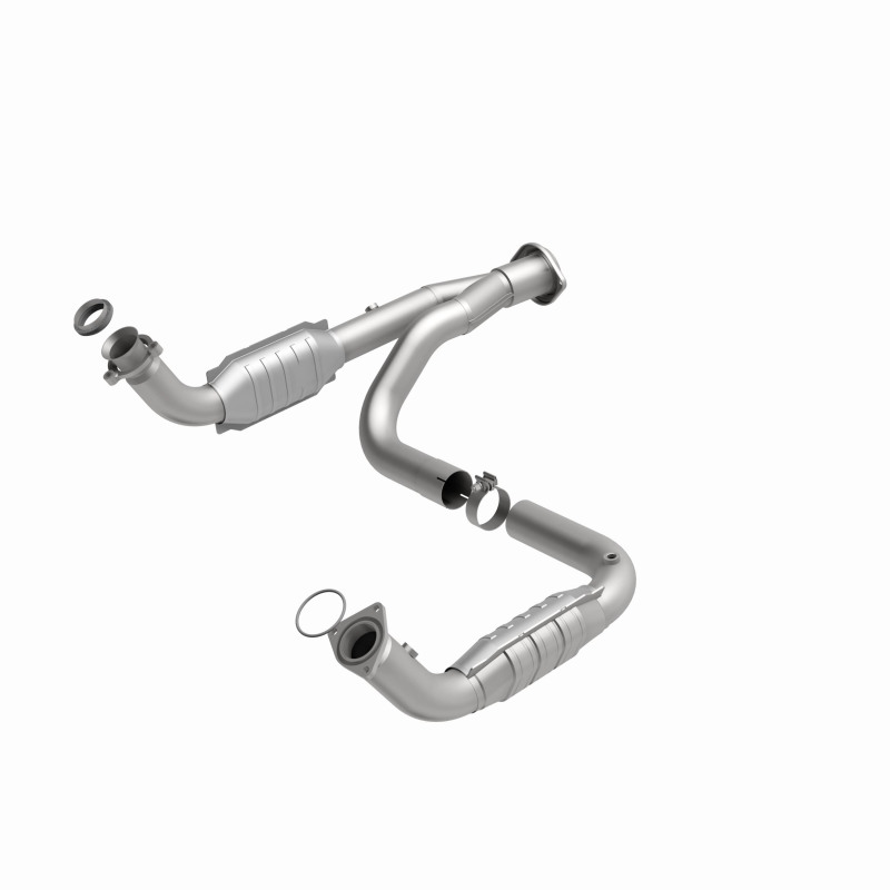 Hummer H2 Catalytic Converter - Magnaflow - OEM Grade Federal/EPA Compliant Direct-Fit - `07-`09