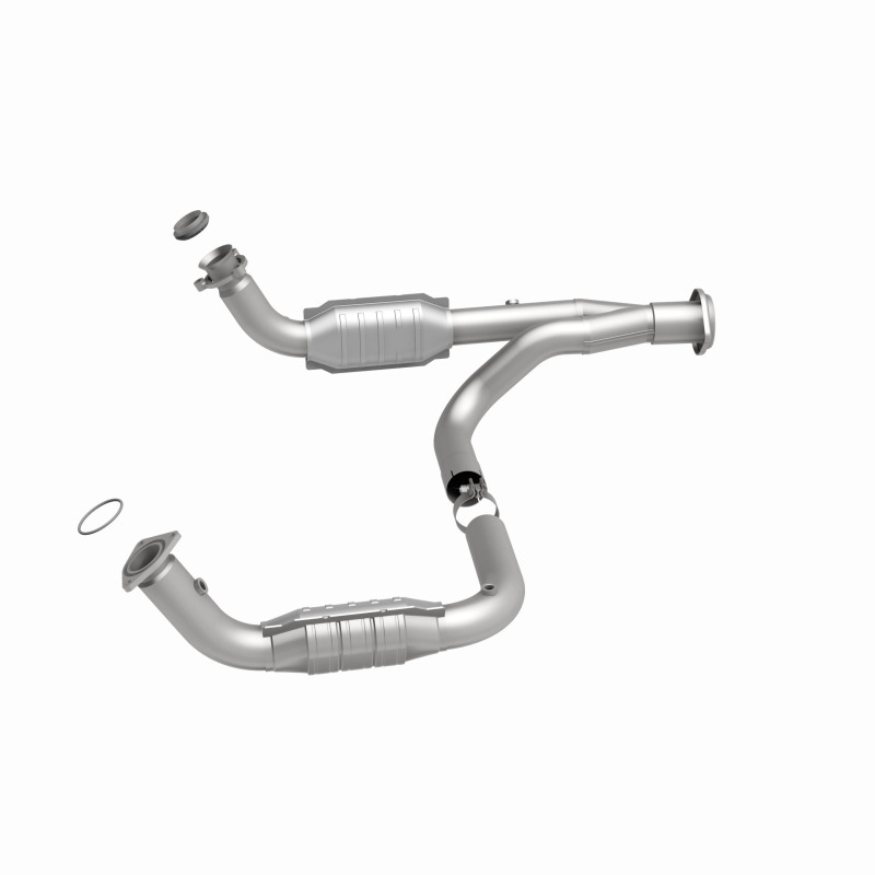 Hummer H2 Catalytic Converter - Magnaflow - OEM Grade Federal/EPA Compliant Direct-Fit - `07-`09
