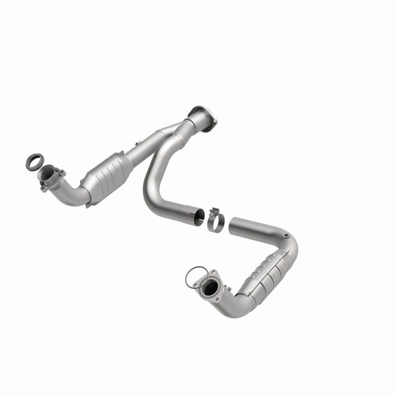 Hummer H2 Catalytic Converter - Magnaflow - OEM Grade Federal/EPA Compliant Direct-Fit - `07-`09