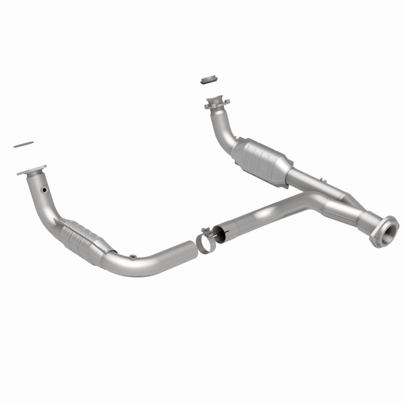 Hummer H2 Catalytic Converter - Magnaflow - OEM Grade Federal/EPA Compliant Direct-Fit - `07-`09