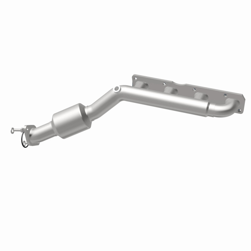 Nissan Armada Catalytic Converter - Magnaflow - HM Grade Direct-Fit - `05-`15