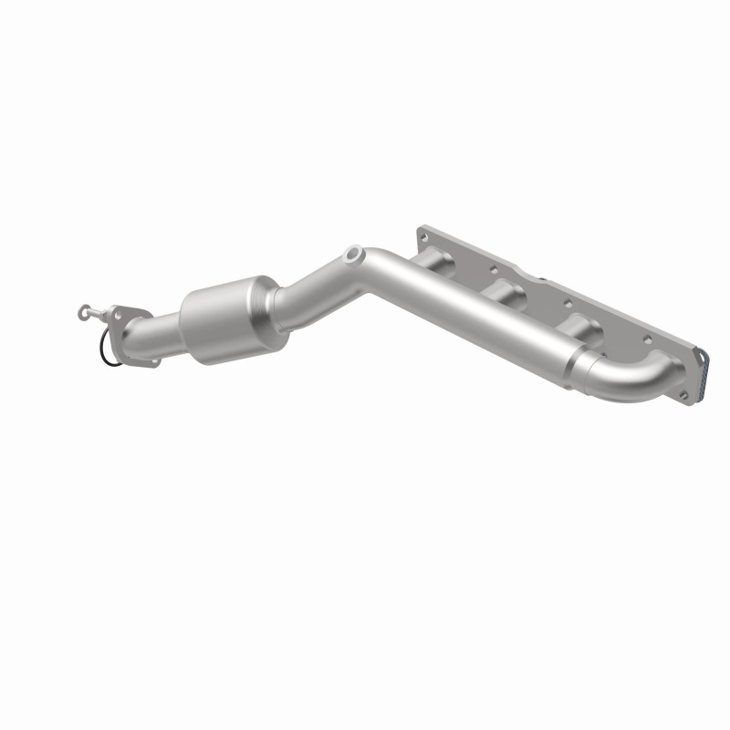 Nissan Armada Catalytic Converter - Magnaflow - HM Grade Direct-Fit - `05-`15