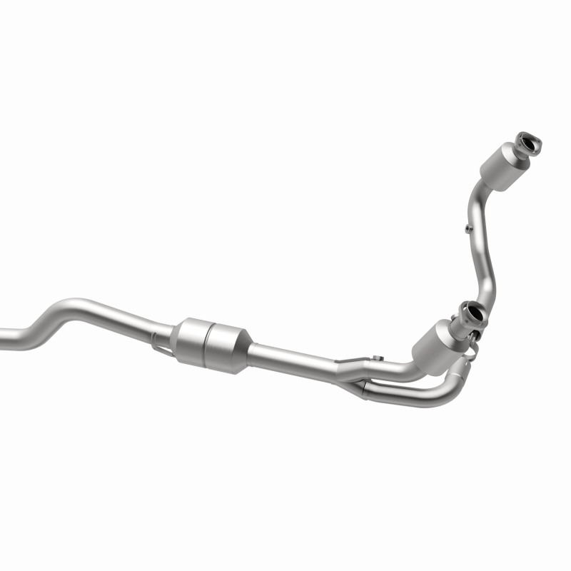 Dodge Durango Catalytic Converter - Magnaflow - Direct Fit - `00-`03