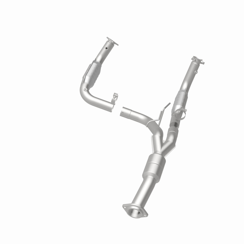 GMC 2500HD Catalytic Converter - Magnaflow - Direct-Fit - `11-`19