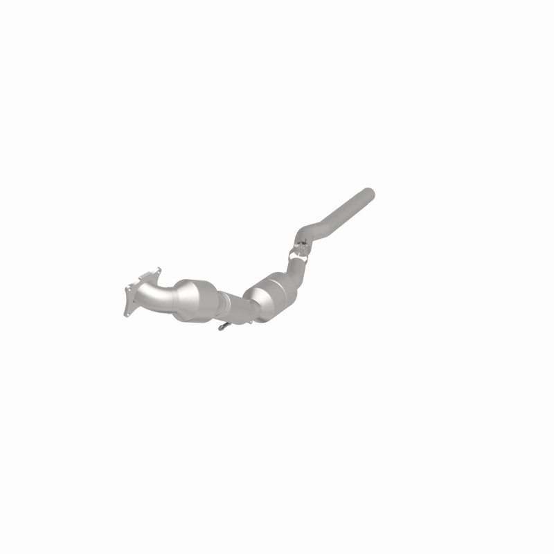 Volkswagen Passat Catalytic Converter - Magnaflow - OEM Grade Direct-Fit - 2010