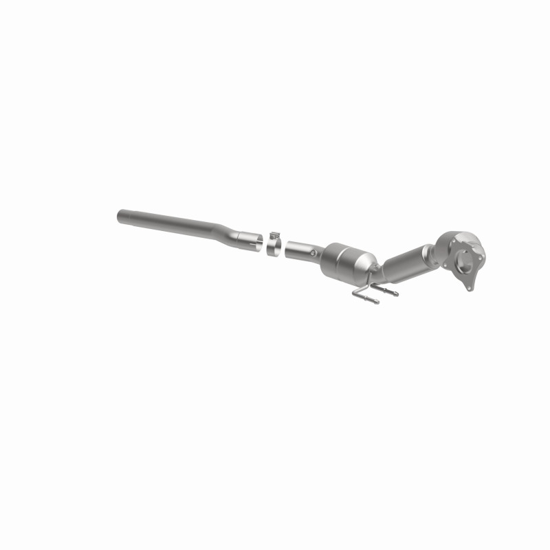 Volkswagen Passat Catalytic Converter - Magnaflow - OEM Grade Direct-Fit - 2010