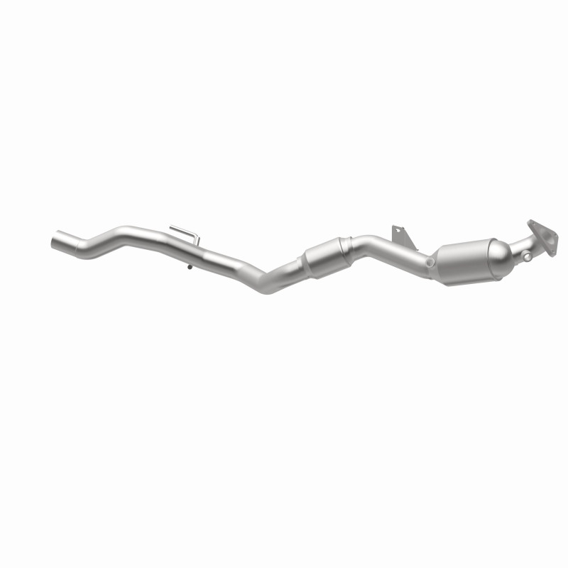 Volkswagen Touareg Catalytic Converter - Magnaflow - OEM Grade Direct-Fit - `11-`17