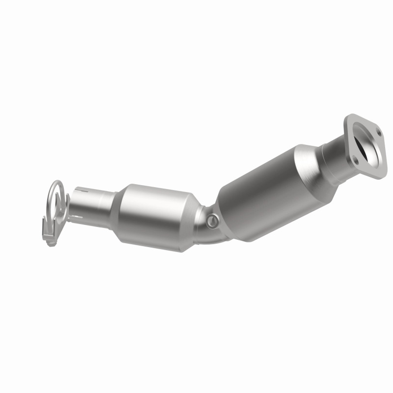 Toyota Prius Plug-In Catalytic Converter - Underbody - Magnaflow - OEM Grade Direct-Fit - `12-`15