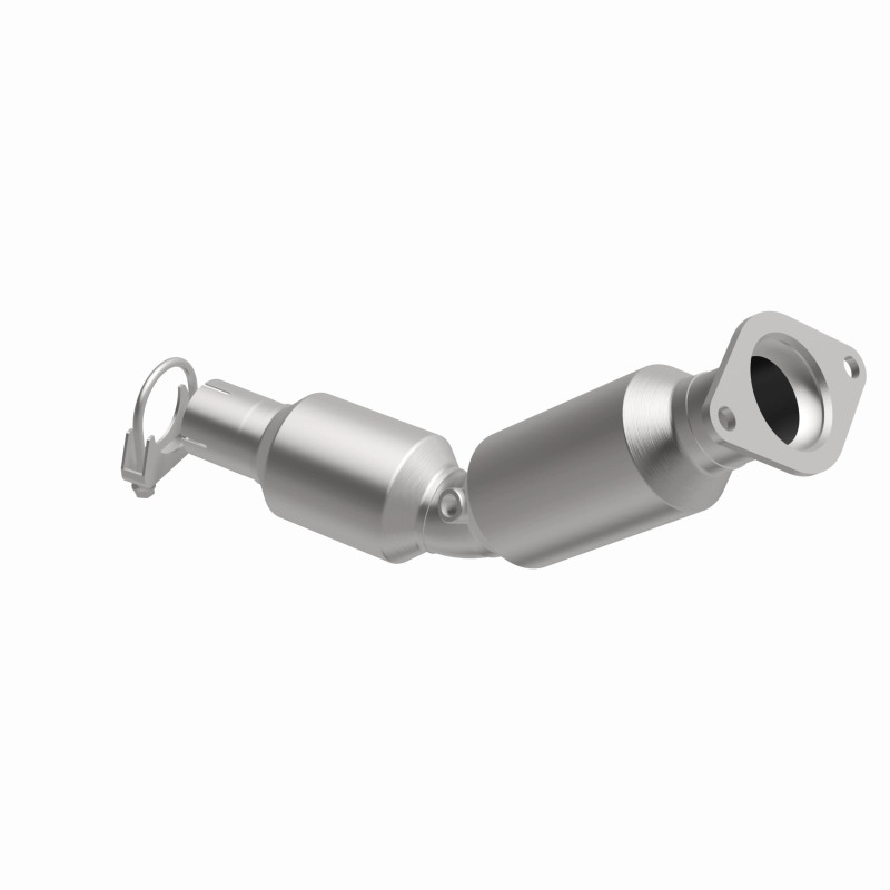 Toyota Prius Plug-In Catalytic Converter - Underbody - Magnaflow - OEM Grade Direct-Fit - `12-`15