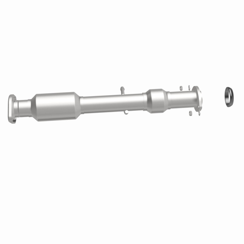 Toyota Highlander Catalytic Converter - Magnaflow - OEM Grade Direct-Fit - `14-`16