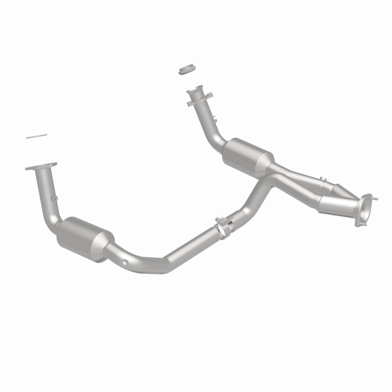 GMC Sierra 1500 Classic Catalytic Converter - Magnaflow - California Grade CARB Compliant - 2007