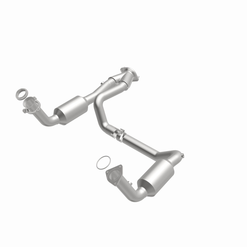 GMC Sierra 1500 Classic Catalytic Converter - Magnaflow - California Grade CARB Compliant - 2007