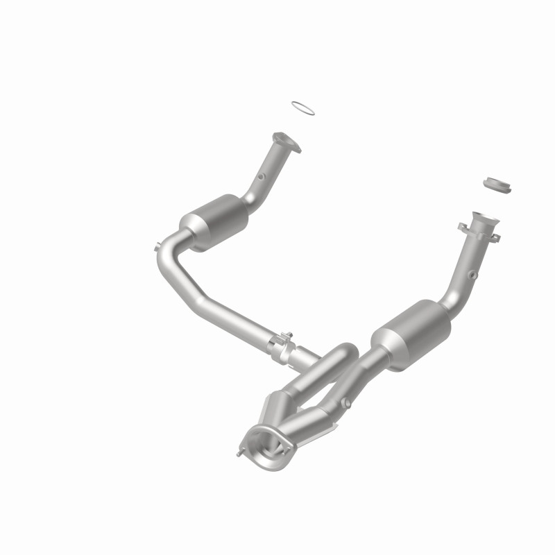 GMC Sierra 1500 Classic Catalytic Converter - Magnaflow - California Grade CARB Compliant - 2007