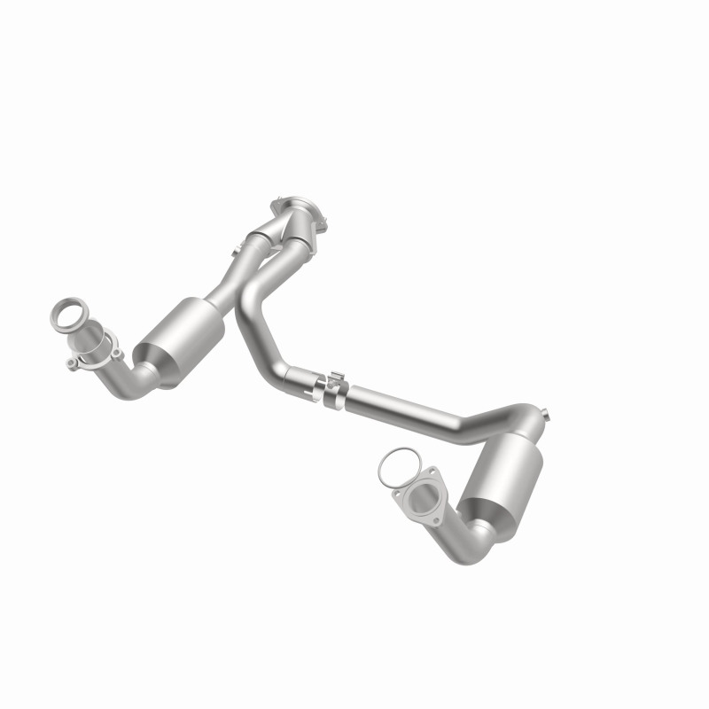 GMC Sierra 1500 Classic Catalytic Converter - Magnaflow - California Grade CARB Compliant - 2007