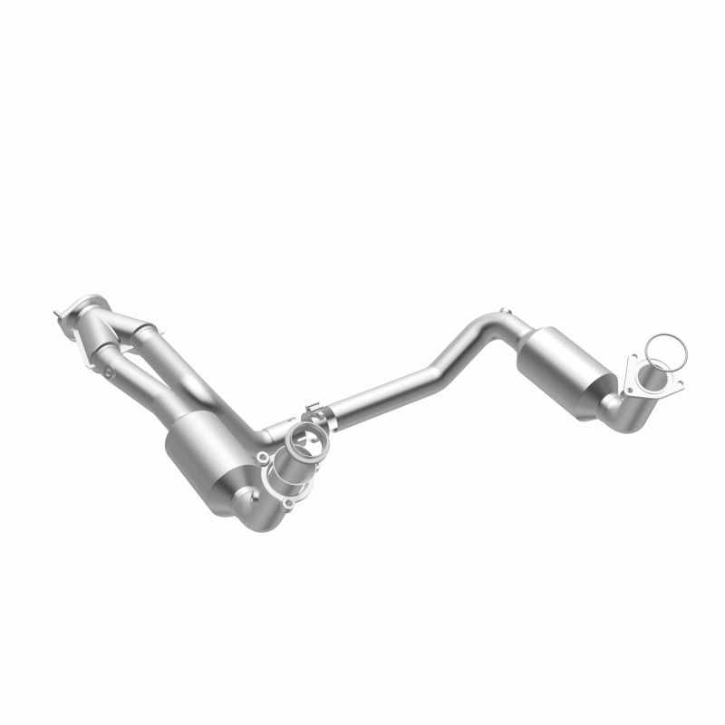 GMC Sierra 1500 Classic Catalytic Converter - Magnaflow - California Grade CARB Compliant - 2007