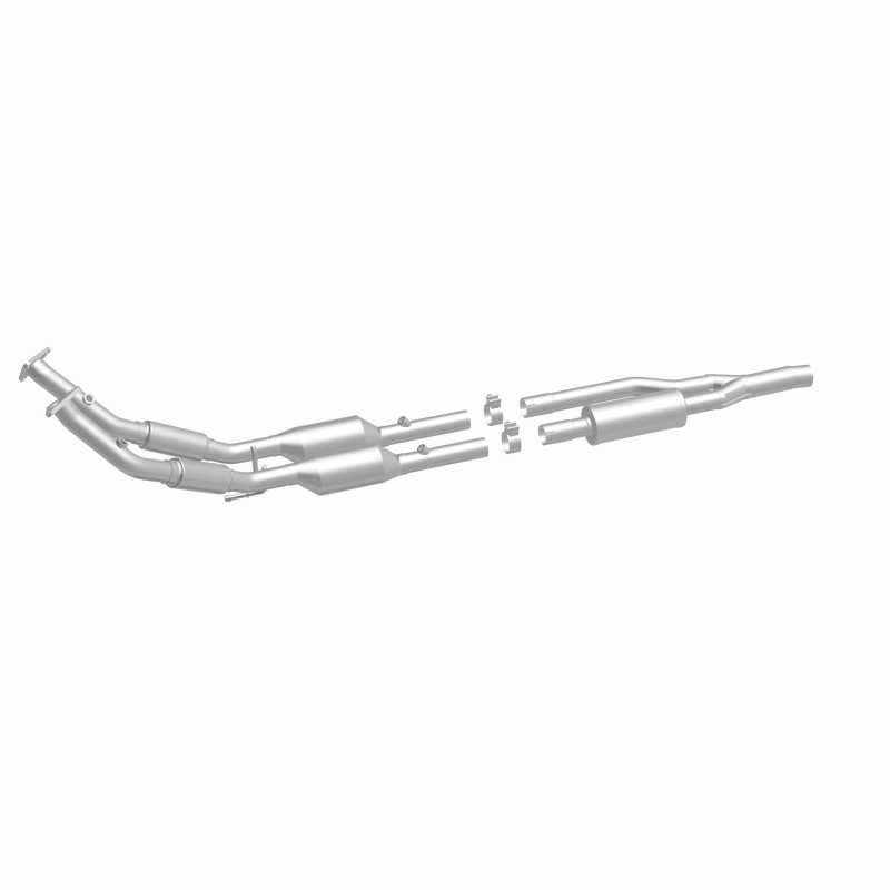 Volkswagen R32 Catalytic Converter - Magnaflow - Direct Fit California Grade - 2008