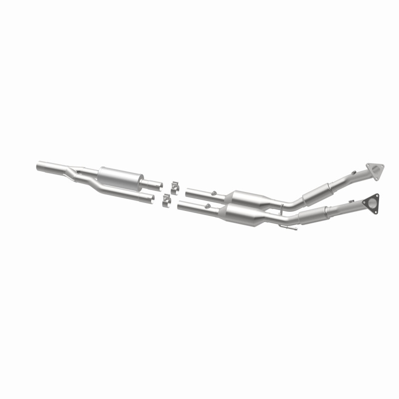 Volkswagen R32 Catalytic Converter - Magnaflow - Direct Fit California Grade - 2008