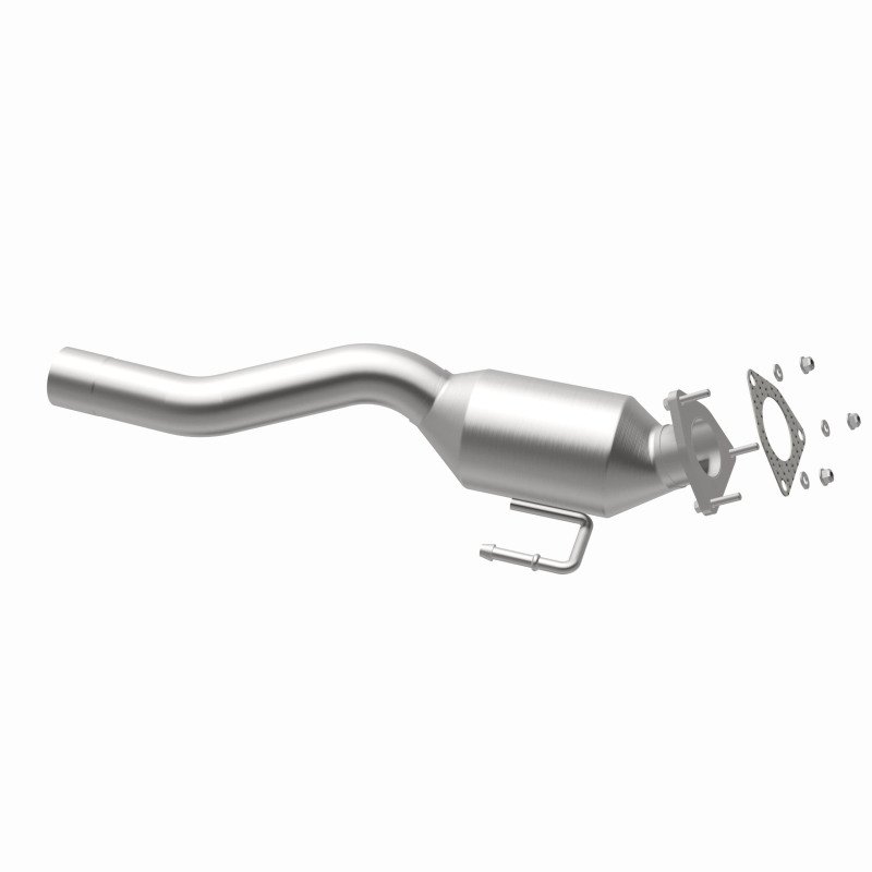 Volkswagen Touareg Catalytic Converter - Magnaflow - California Grade CARB Compliant Direct-Fit - `04-`06