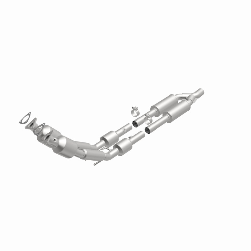 Volkswagen Passat Catalytic Converter - Magnaflow - Direct Fit - 2006