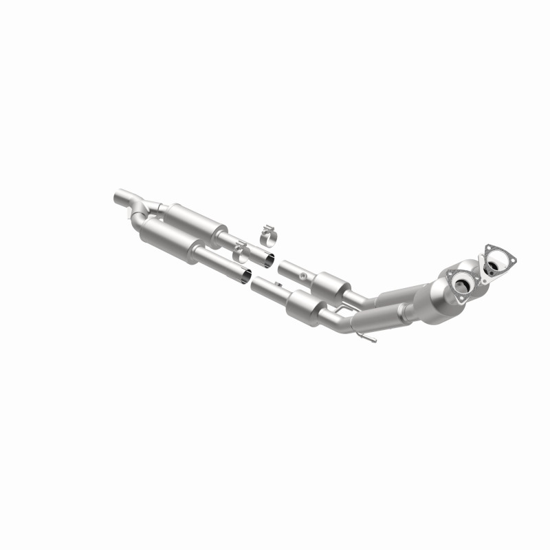 Volkswagen Passat Catalytic Converter - Magnaflow - Direct Fit - 2006