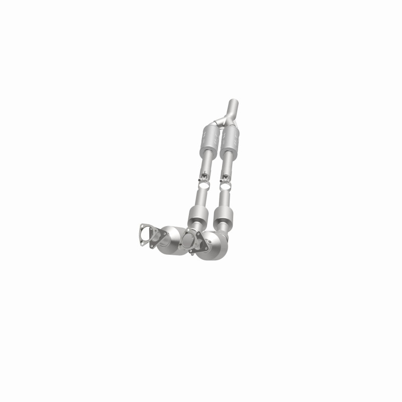 Volkswagen Passat Catalytic Converter - Magnaflow - California Grade CARB Compliant - `12-`14