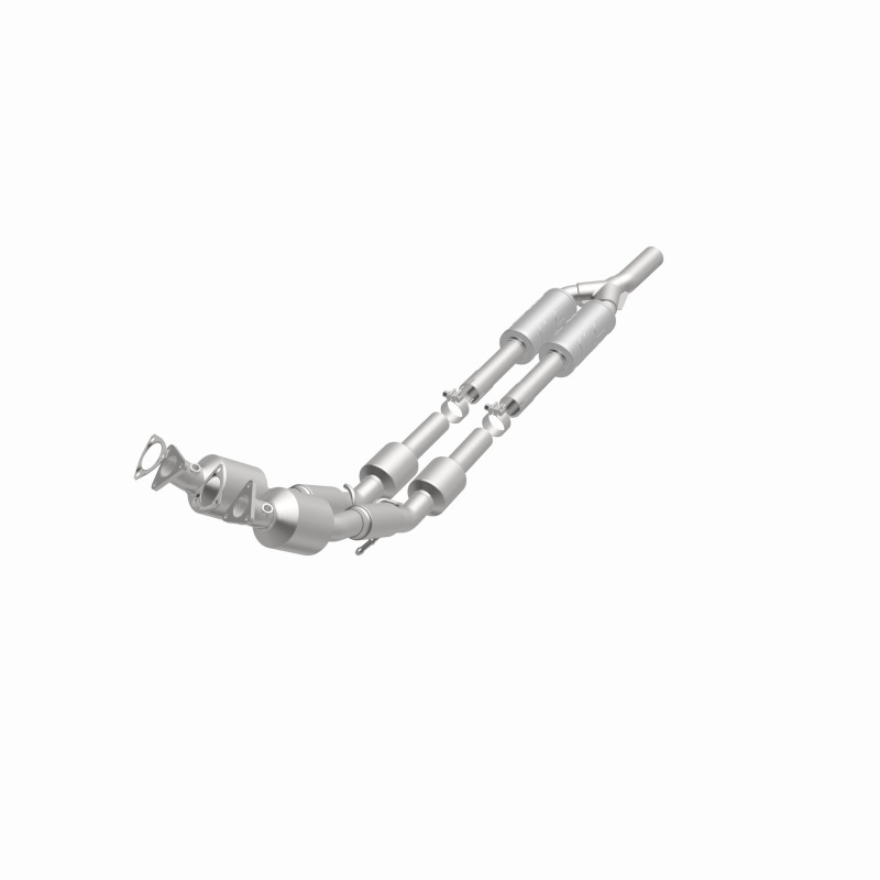 Volkswagen Passat Catalytic Converter - Magnaflow - California Grade CARB Compliant - `12-`14