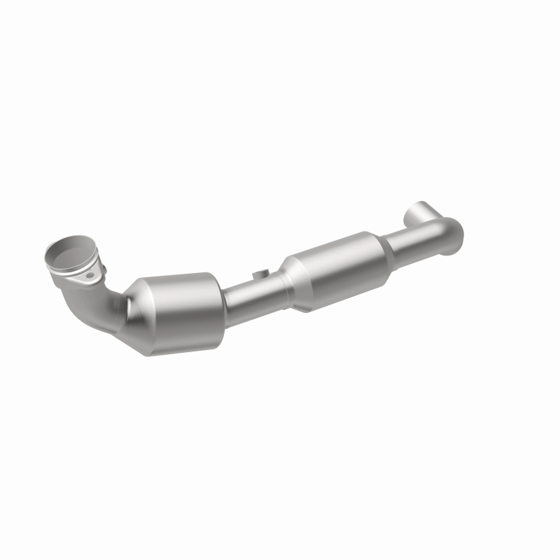 Ford F-150 Catalytic Converter - Magnaflow - California Grade CARB Compliant Direct-Fit - 2004