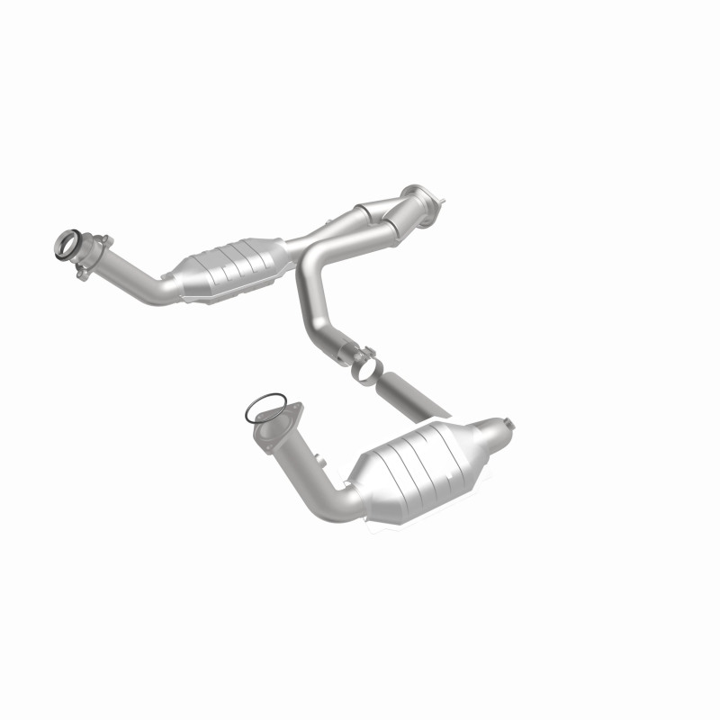 Cadillac Escalade Catalytic Converter - Magnaflow - Direct-Fit - `02-`06
