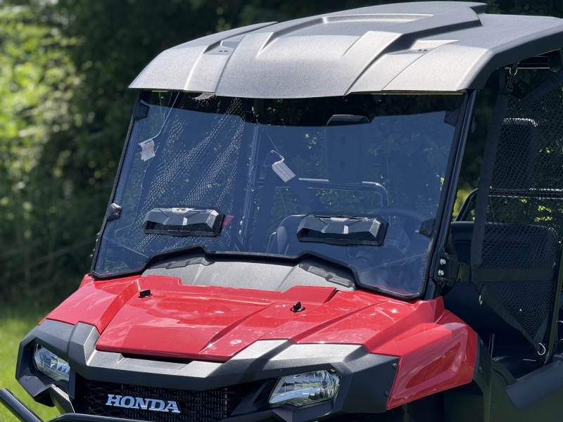 Honda Pioneer 700 Windshield - Seizmik - Vented Tool-Less Hard Coated - `14-`25