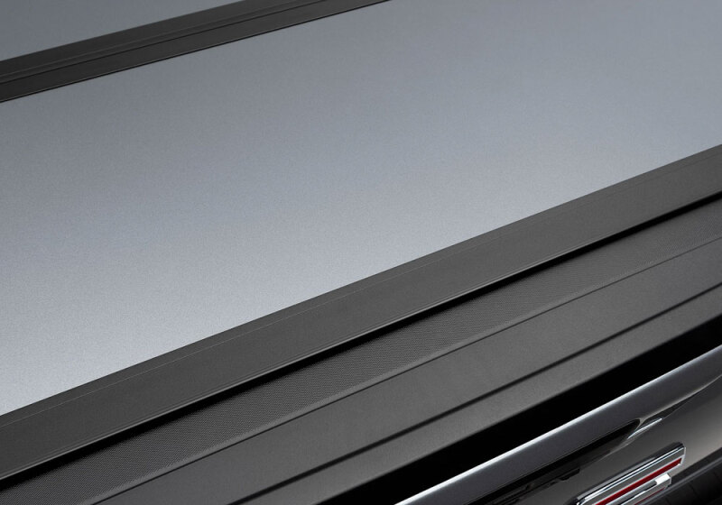 GMC Sierra 1500 Tonneau Cover - Undercover - Hard Fold Tri-Fold, Fusion - Summit White - `14-`19