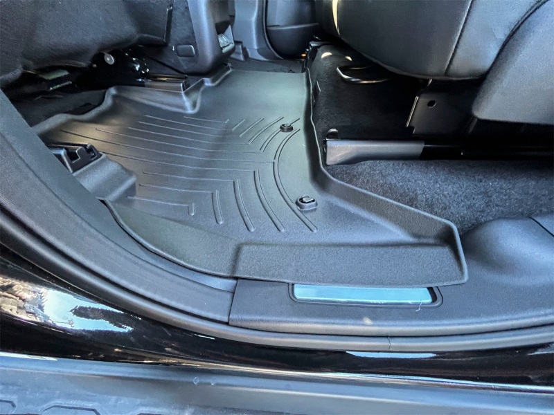 Land Rover Discovery FloorLiner - Rear - WeatherTech - DigitalFit - Black - `17-`27