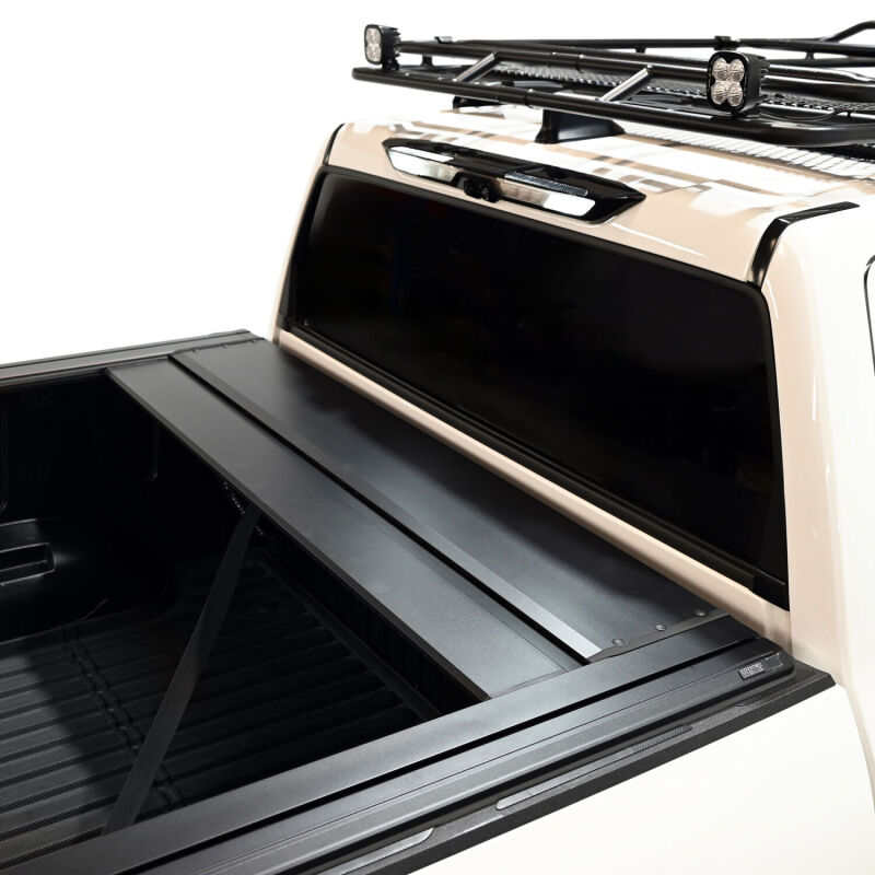 Toyota Tundra Tonneau Cover - Westin - Manual Retractable - Black - `22-`26