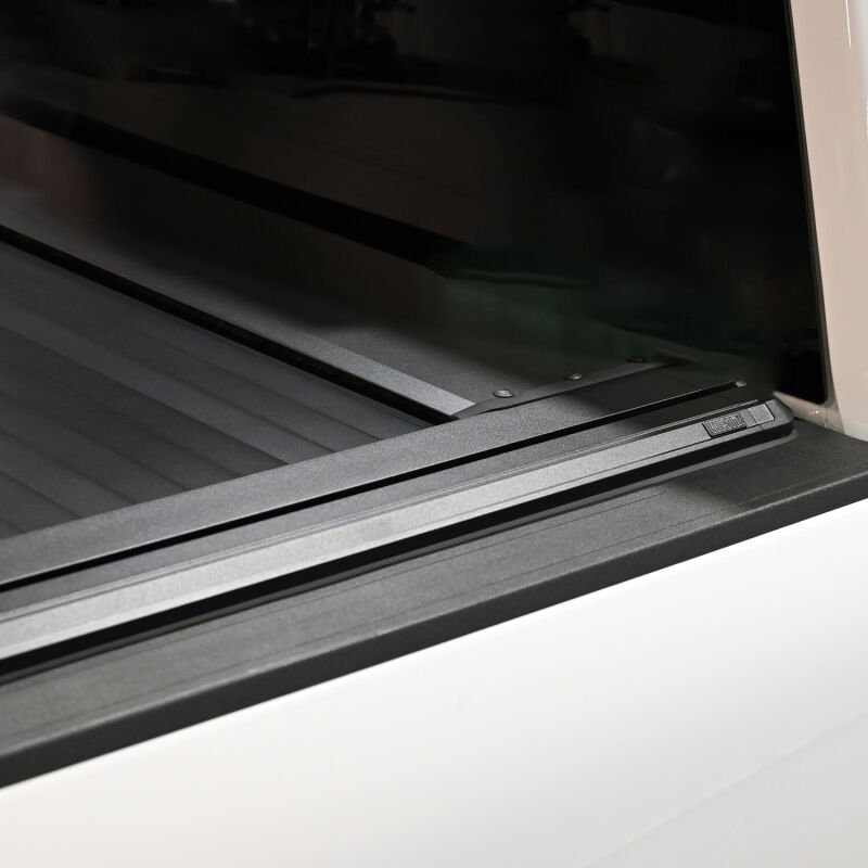 Ford F-250 Tonneau Cover - Westin - Manual Retractable - Black - `17-`26