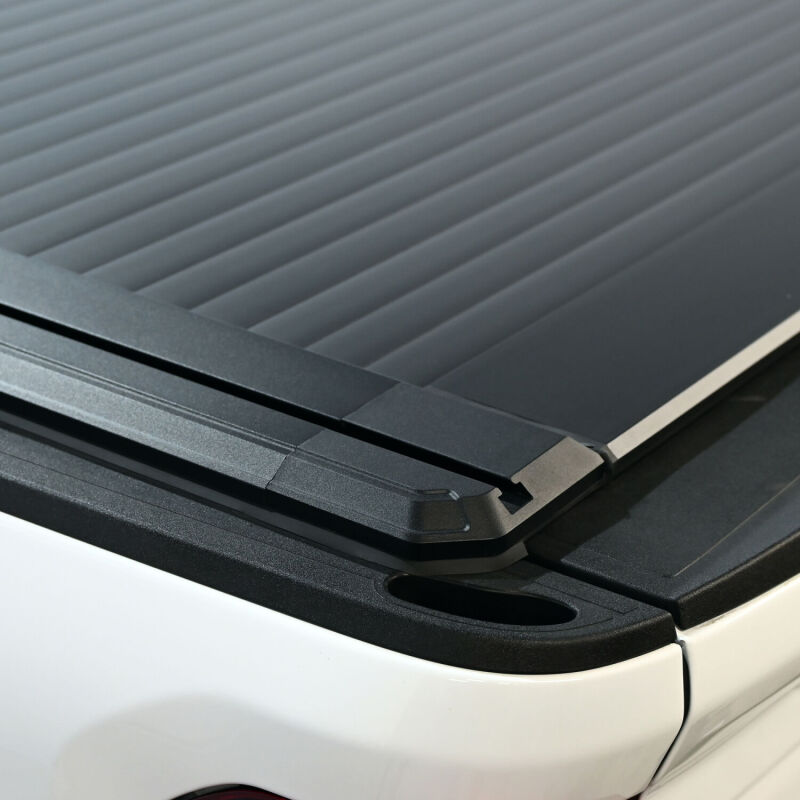 Ford F-450 Tonneau Cover - Westin - Manual Retractable - Black - `17-`26