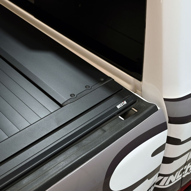 Ram 1500 Tonneau Cover - Westin - Manual Retractable - Black - `19-`26