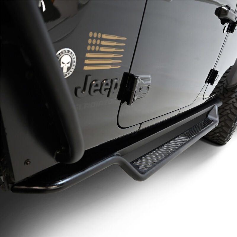Jeep Gladiator Running Boards - Westin - Outlaw Drop - Tex. Blk - `20-`25