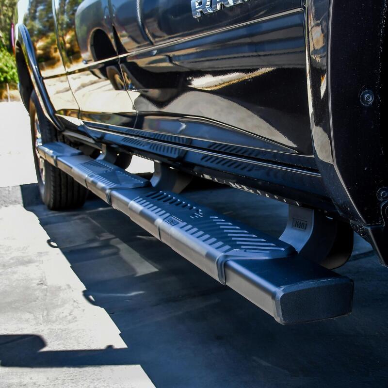 RAM 2500 Nerf Step Bars - Wheel-to-Wheel - Westin - R5 M-Series - Black - `19-`22