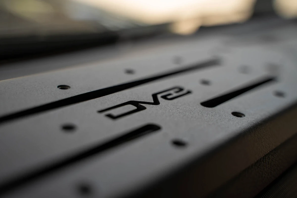 Jeep Gladiator JT Digital Device Kit - DV8 Offroad - Device Dash Mount V2 - `20-`23