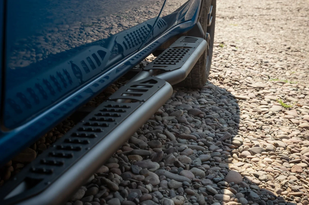 GMC Sierra 1500 Crew Cab Side Steps - DV8 Offroad - OE Plus - Black - `19-`25