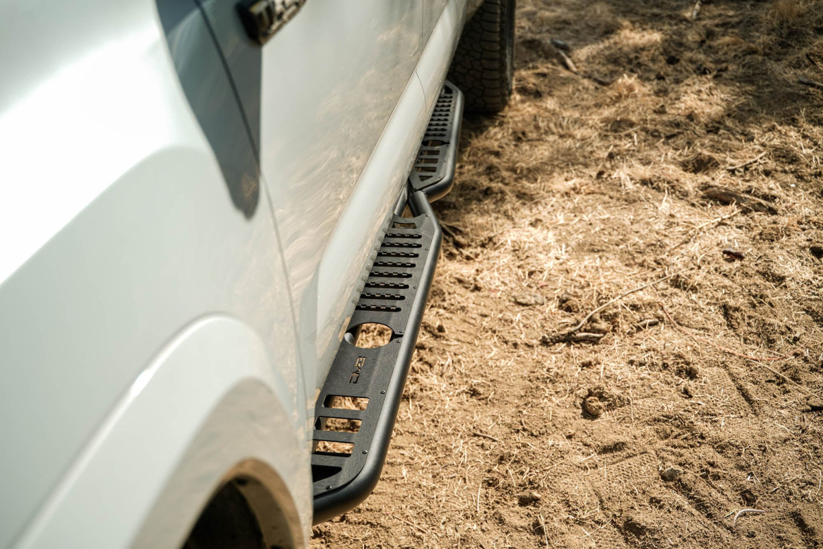 Toyota Tacoma Side Steps - DV8 Offroad - OE Plus - `16-`23