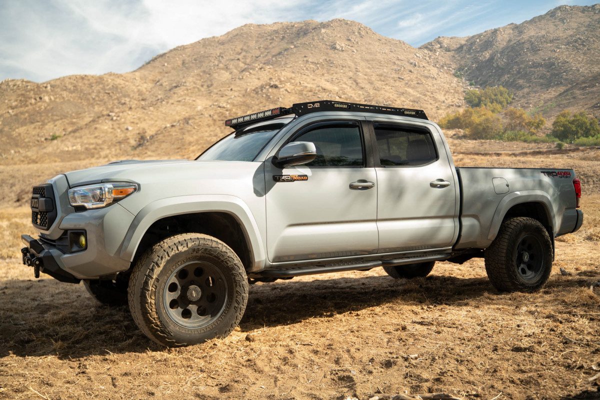 Toyota Tacoma Side Steps - DV8 Offroad - OE Plus - `16-`23
