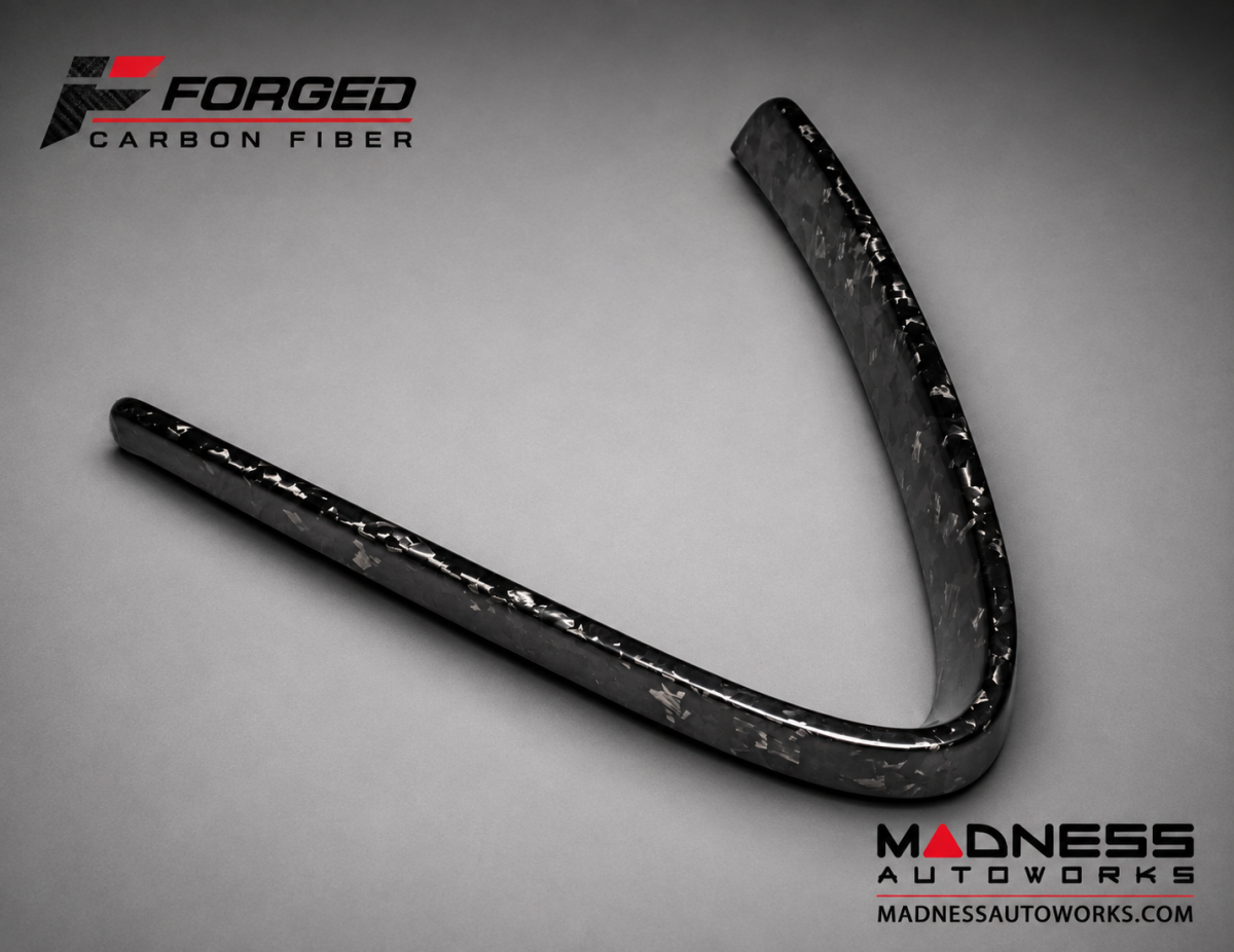 Alfa Romeo Giulia Front V Shield Grill Frame - Carbon Fiber - Forged Carbon - Feroce Carbon