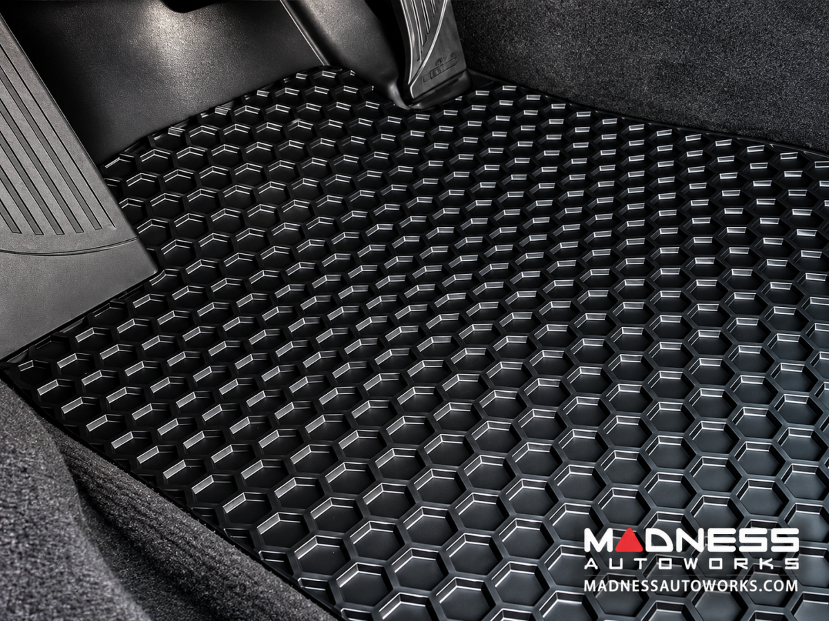 Alfa Romeo Stelvio Floor Mat Set - All Weather Rubber Front 2 Piece Set - Black