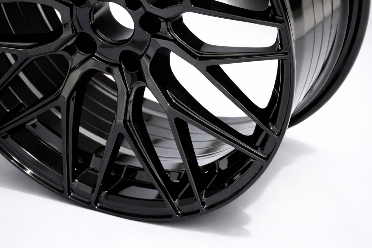 Alfa Romeo Tonale Custom Wheels (4) - KuhlFX - SFF - 19" - Gloss Black 